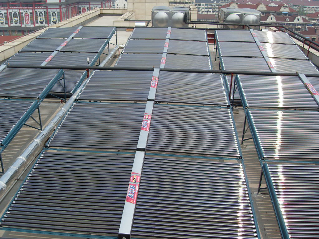 品牌太阳能热水器厂家太阳能工程水箱